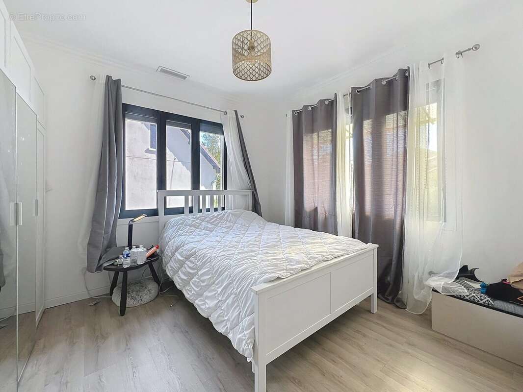 Maison à LE PONT-DE-CLAIX