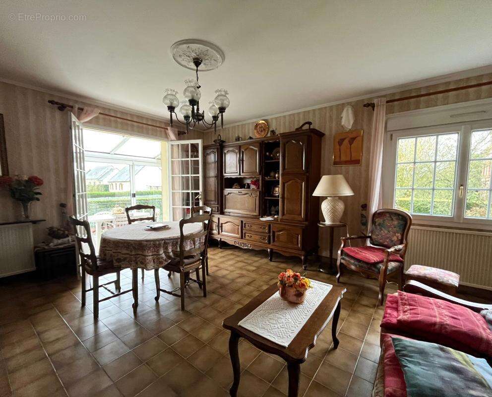 Maison à BIEVILLE-QUETIEVILLE