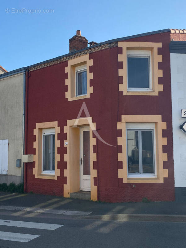 Maison à SAINT-COLOMBAN