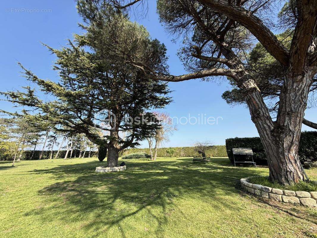 Maison à FONTAINEBLEAU