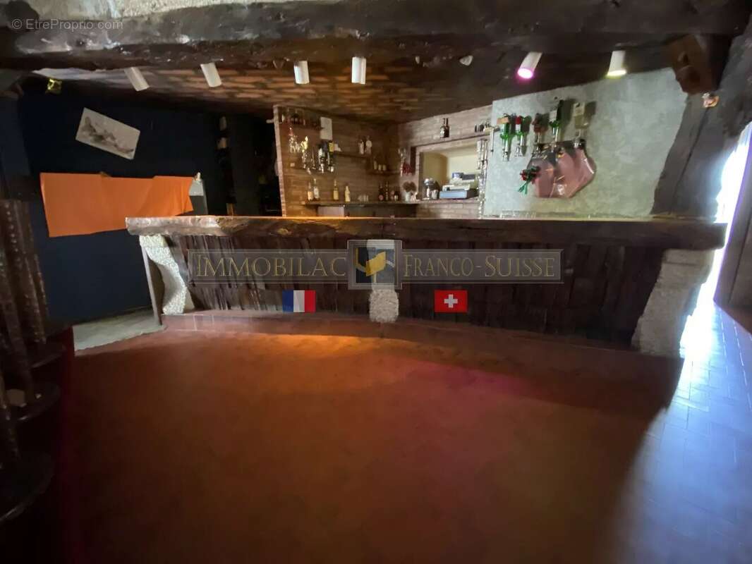Grande Propriété d'Affaires à 5 min du Grands Massifs - photo 5