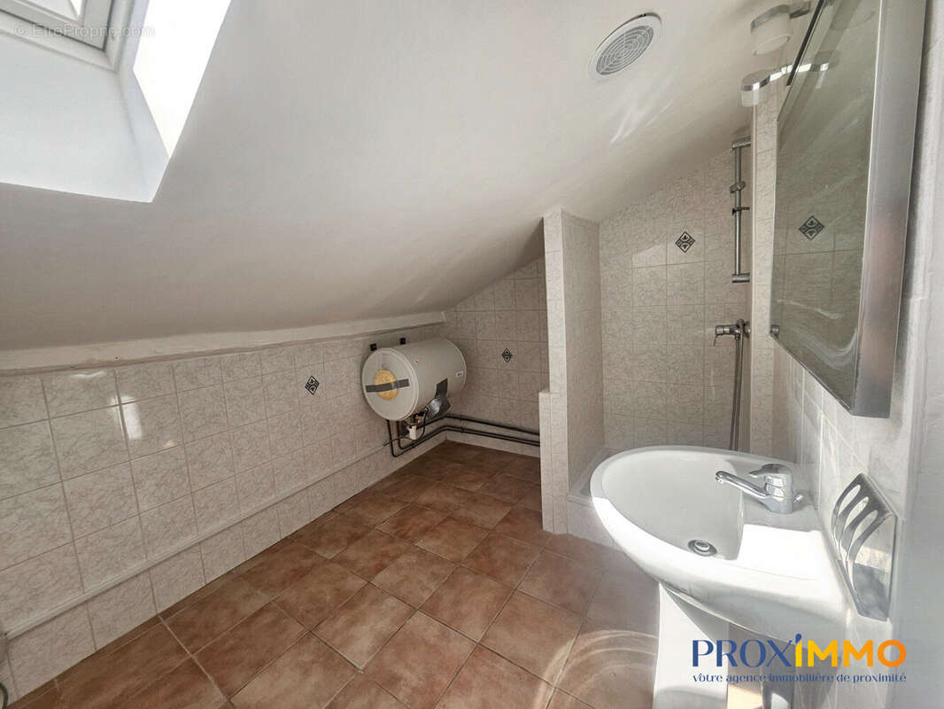Appartement 31 m² à Rives  - photo 7
