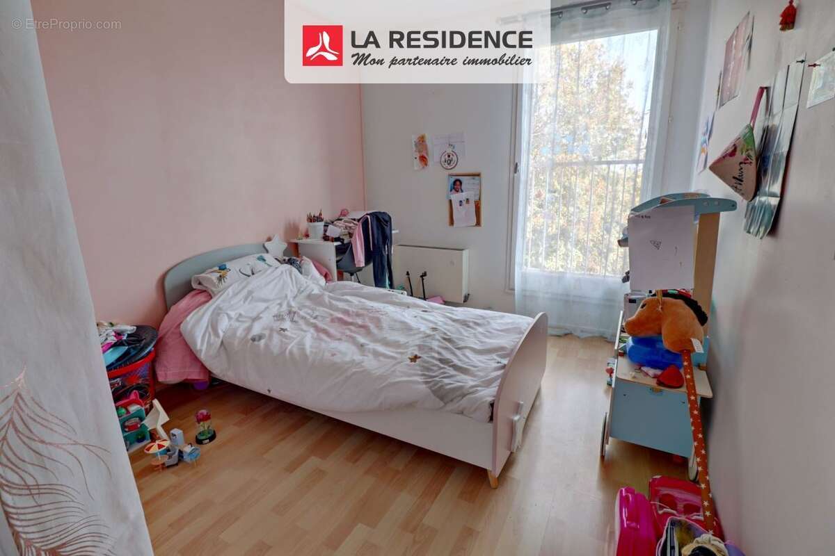 Maison à JOUY-LE-MOUTIER