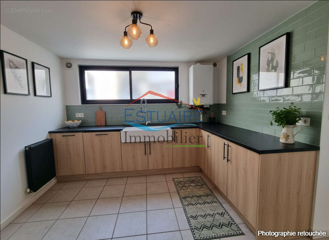 Maison à SAINT-ETIENNE-DE-MONTLUC