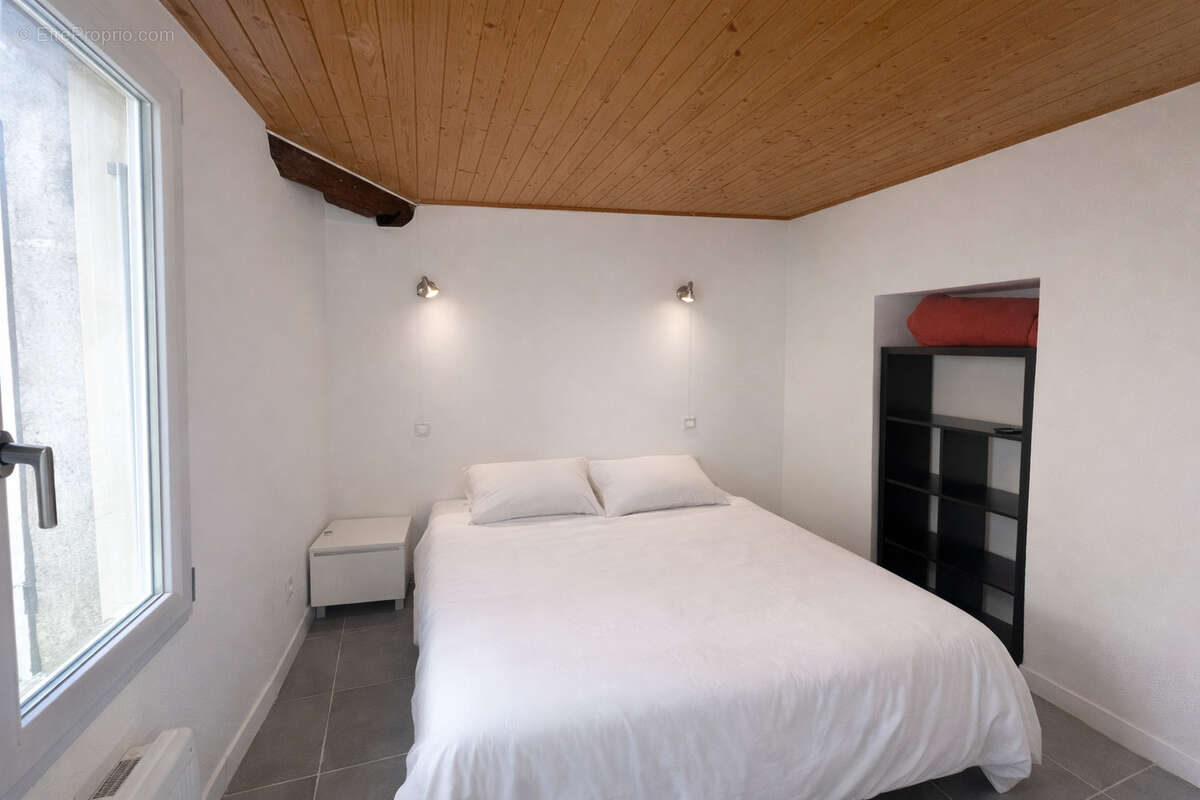 VOUVRAY  Appartement rénové de 80 m2  avec terrasse et belles prestations - photo 4