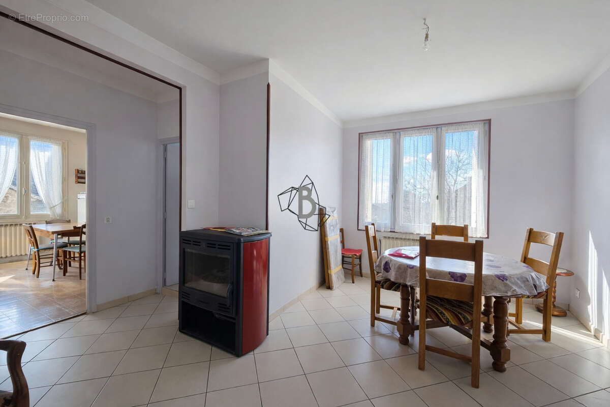 Maison à AURIAC-LAGAST