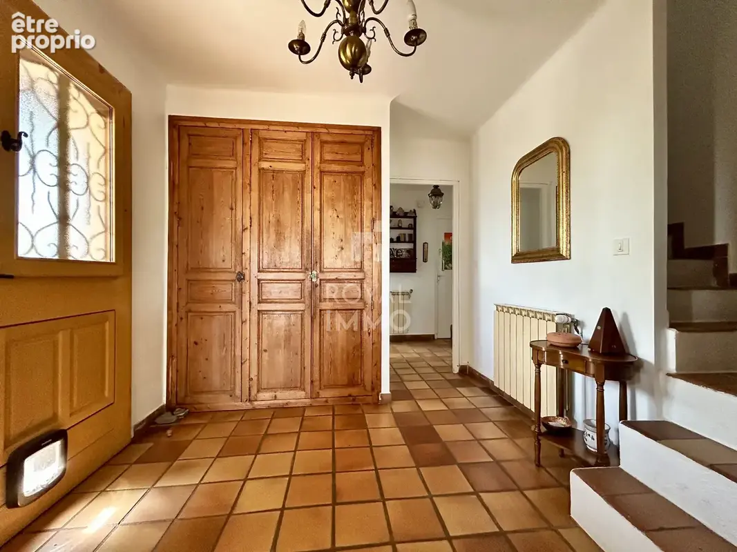Villa T6 à fort potentiel - photo 6