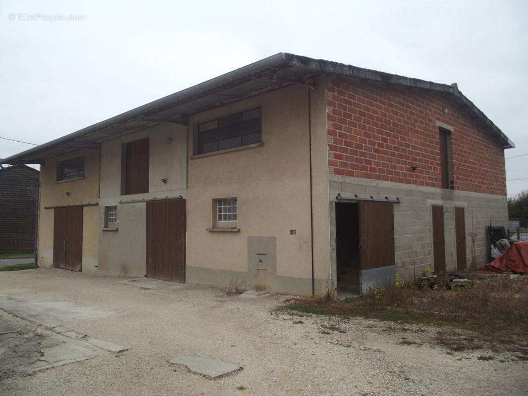 Maison à MAIZIERES-LES-BRIENNE