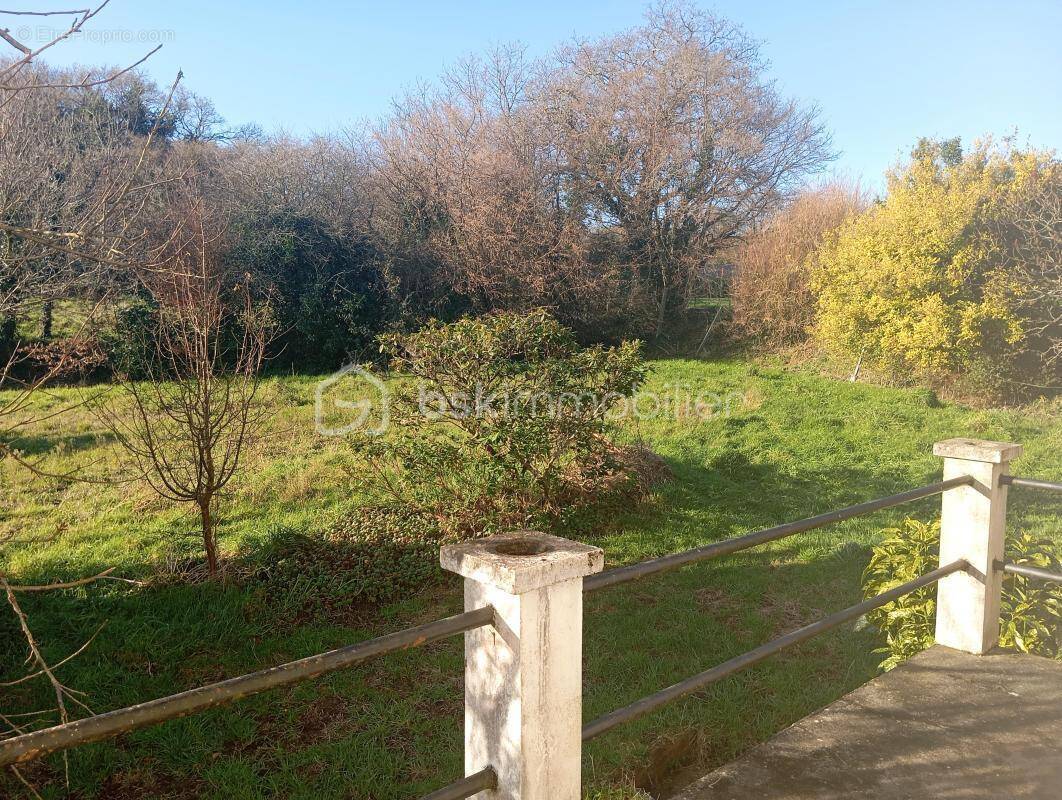 Maison à SAINT-SERVAIS