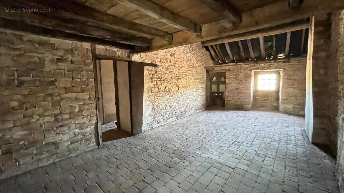 Photo 3 - Maison à SAINT-GENGOUX-LE-NATIONAL