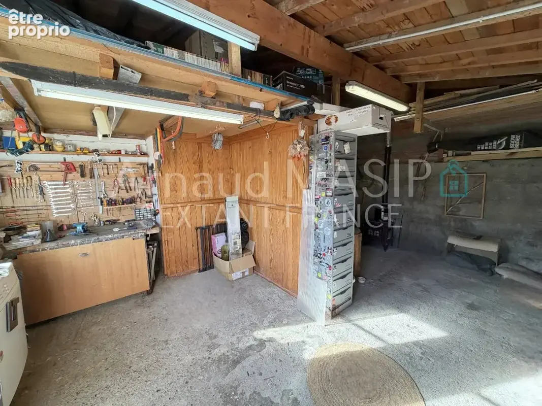 Pavillon de plain pied renove 95m² hab, jardin, terraces, garage, atelier, proche commodites - photo 14