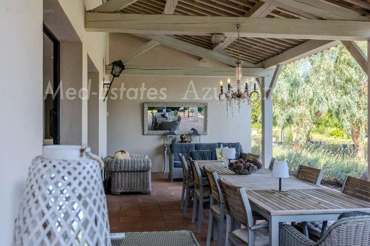 Maison à PLAN-DE-LA-TOUR