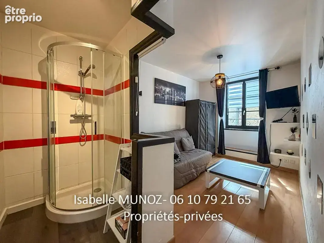 Immeuble Riom, 122 m2 et 180m2 de dépendances (grange avec parking, cave voutée?) - photo 2