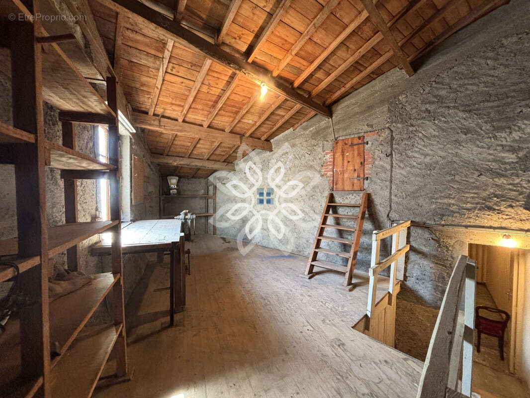 Maison à BOUDES