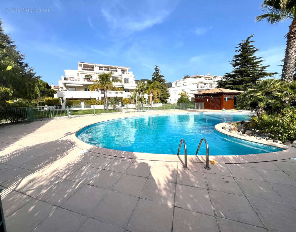 Appartement à CARQUEIRANNE