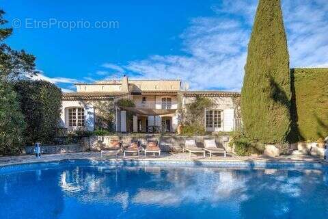 Maison à MOUGINS