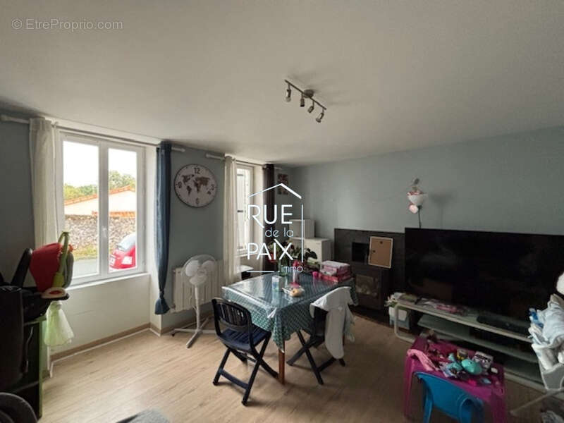Maison à PARTHENAY