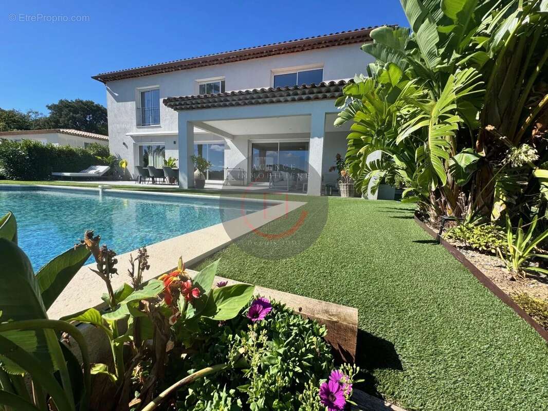 Maison à LES ADRETS-DE-L&#039;ESTEREL