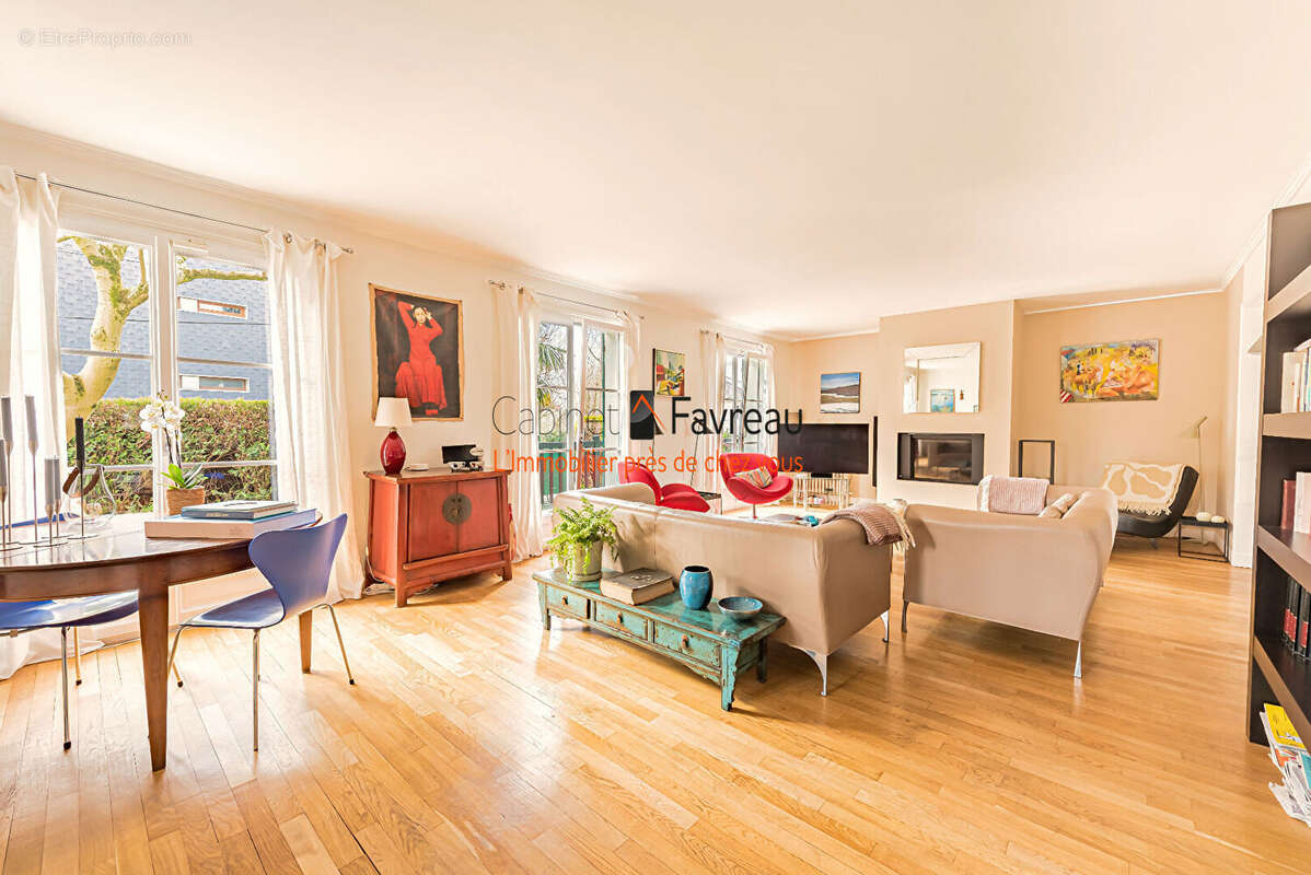 Maison à L&#039;HAY-LES-ROSES