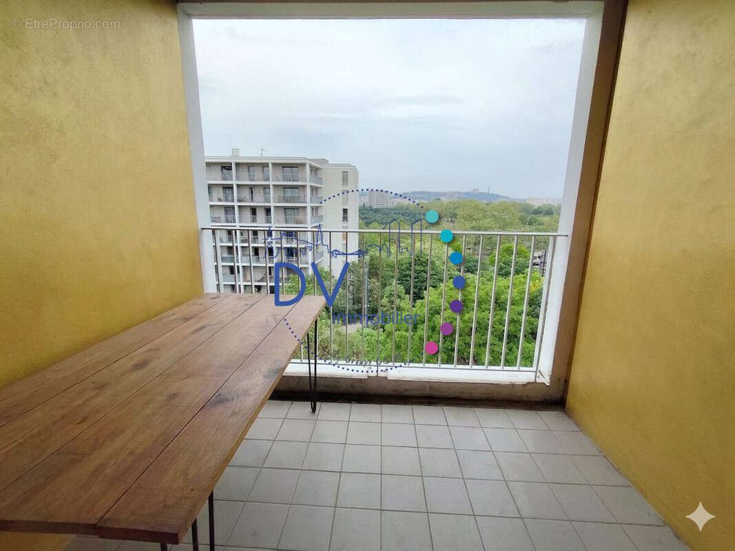 Appartement à LYON-8E