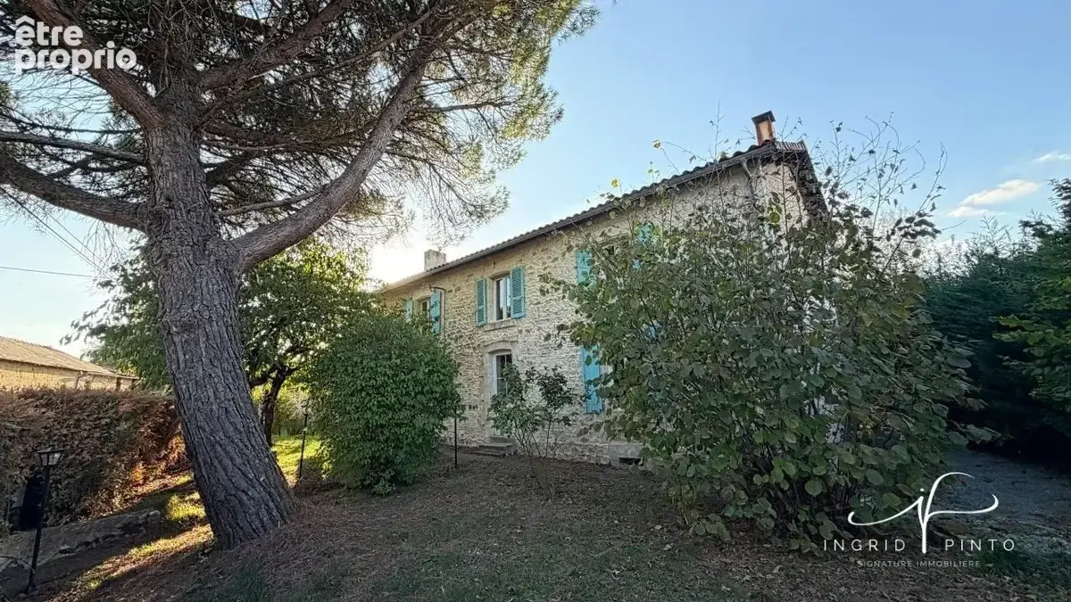 Maison ancienne rénovée - Maison à VERRUYES
