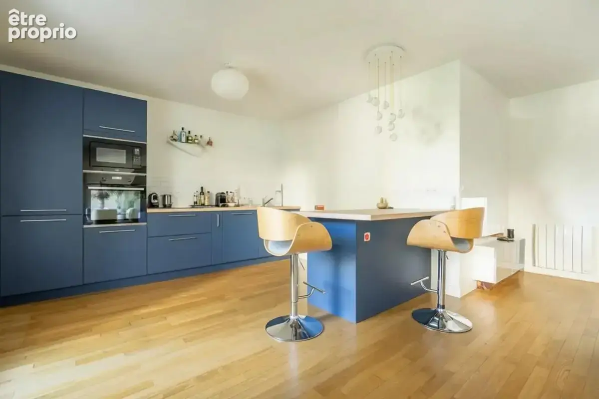 Beau 3 pièces 85 m², grand séjour, balcon, cave + parking - photo 6