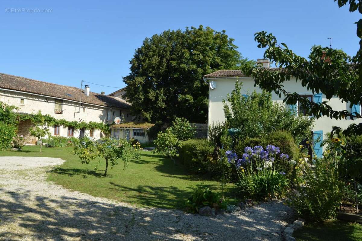 Maison à MONTJEAN
