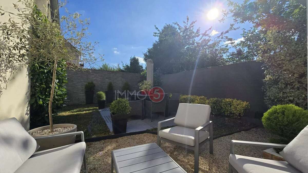 Maison à VILLEMOMBLE