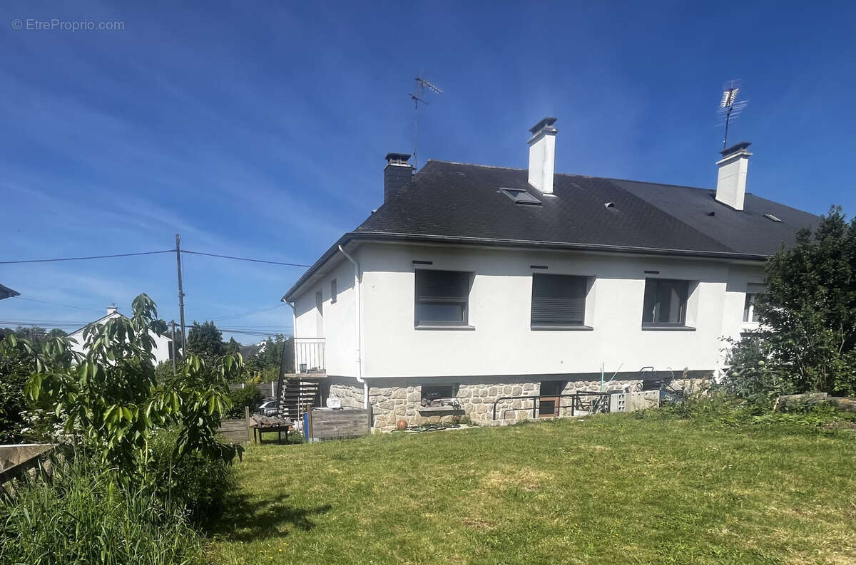 Maison à VERN-SUR-SEICHE