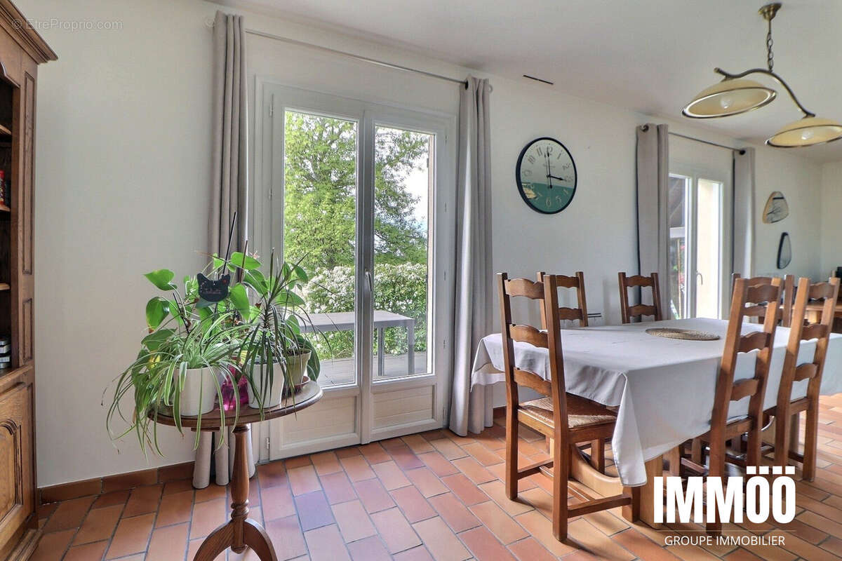 Maison à SAINT-PIERRE-DE-VARENGEVILLE