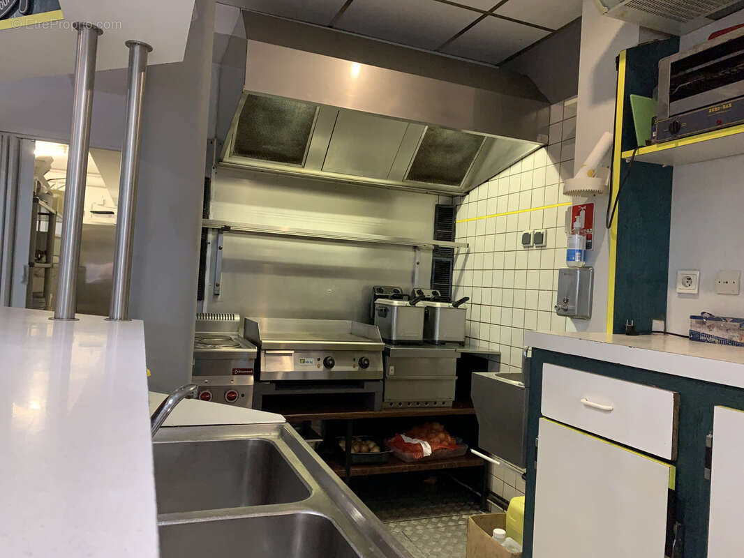 Commerce à TOULENNE