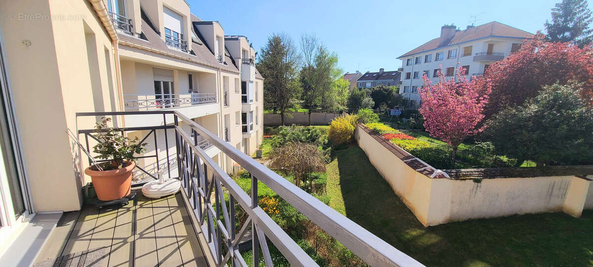 Appartement à THIAIS