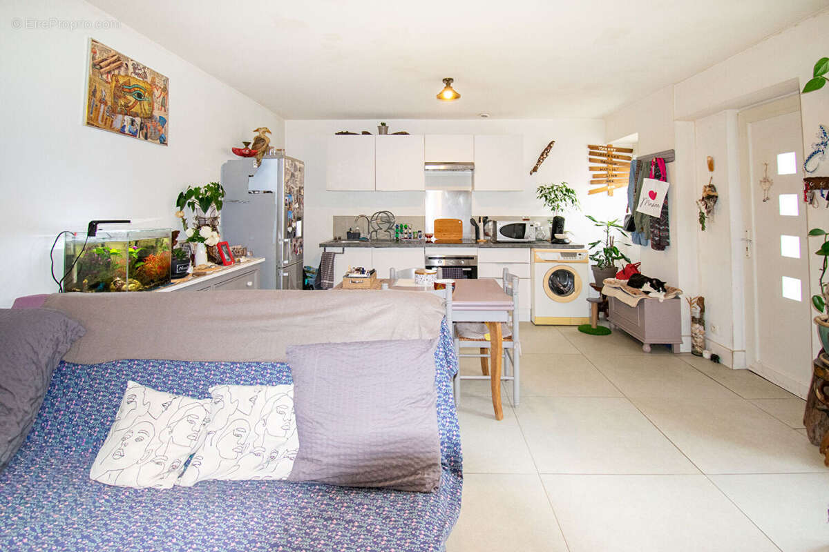 Appartement T2 de 35 m² en rez-de-chaussée ? Jonage centre - photo 2