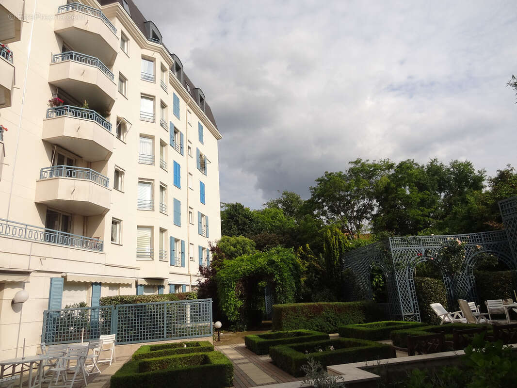 Appartement à RUEIL-MALMAISON