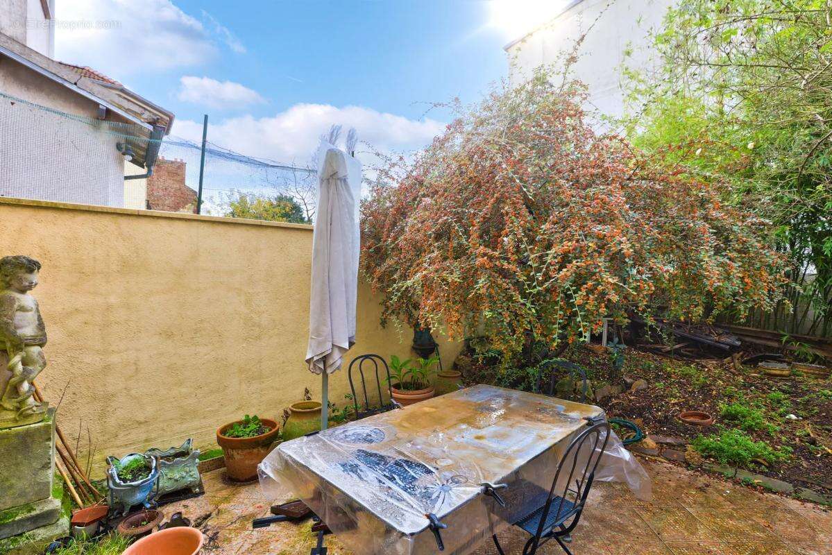 Maison à VILLENEUVE-LA-GARENNE