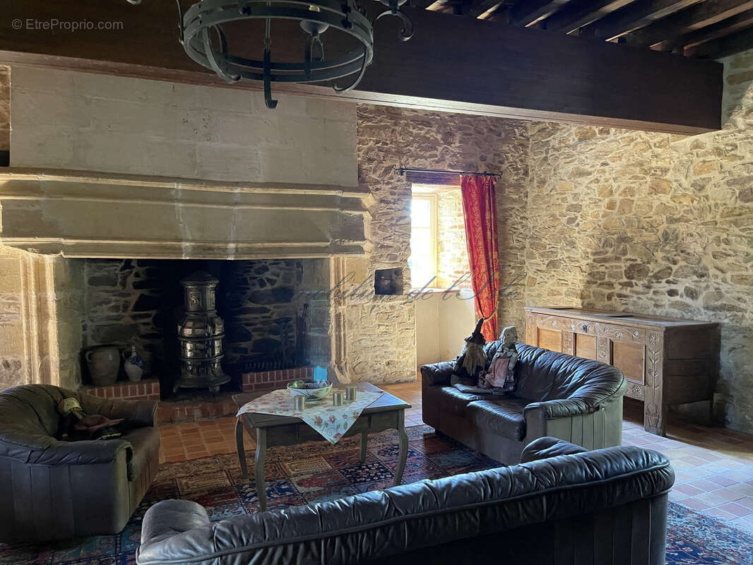 Maison à SAINT-JORY-LAS-BLOUX