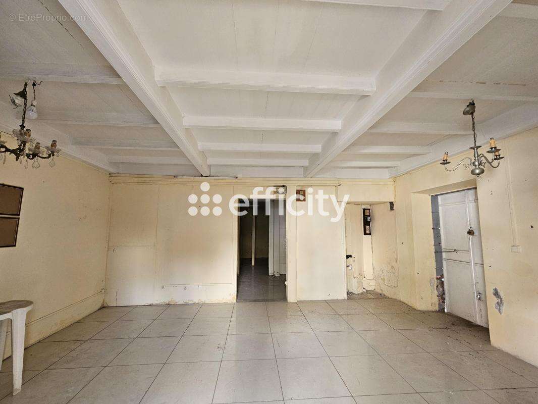 Maison 102 m² à Basse-Terre  - photo 3