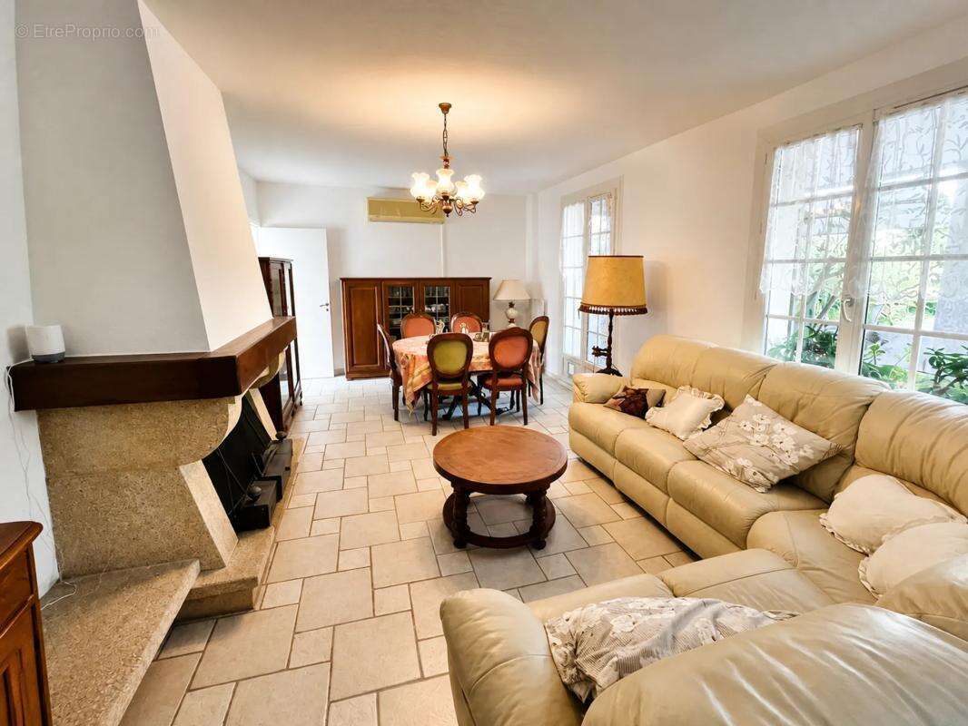 Maison de 9 pièces de 240 m² dans environnement privilégié - photo 9
