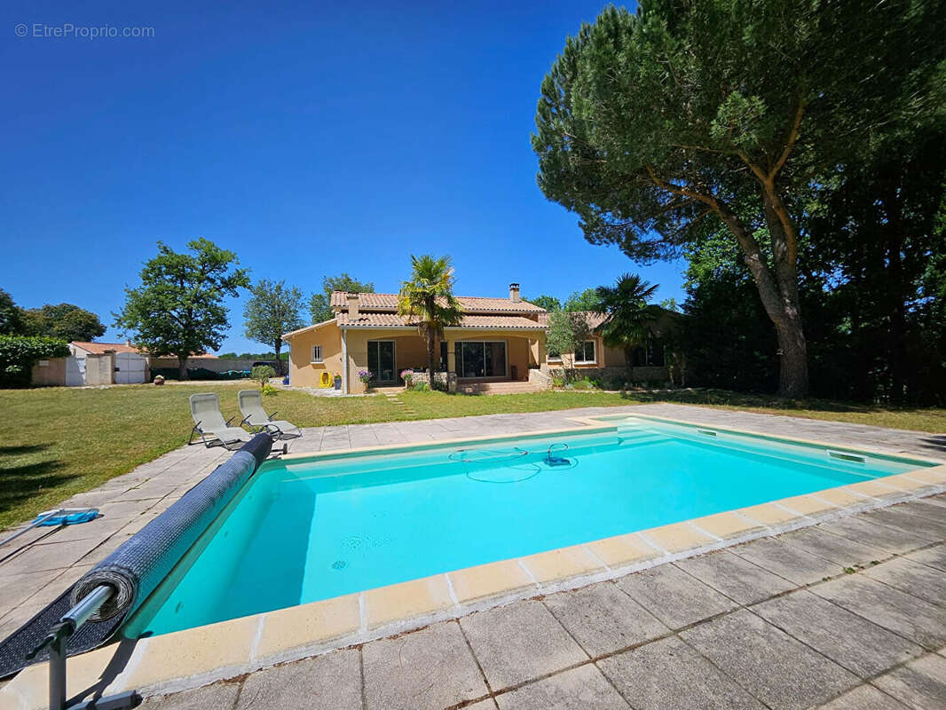 Maison Marsac Sur L Isle 6 pièce(s) 130 m2 - photo 3