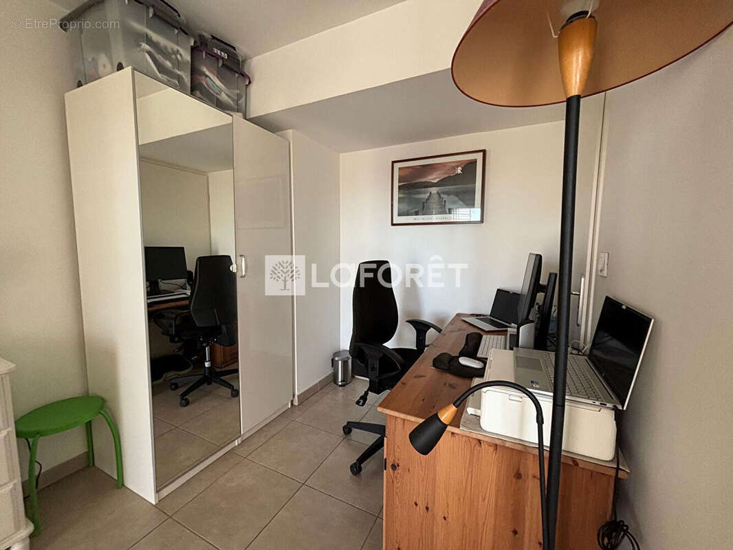 Appartement à MARSEILLE-2E