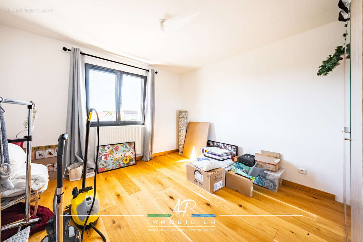 Maison à MIREBEAU-SUR-BEZE