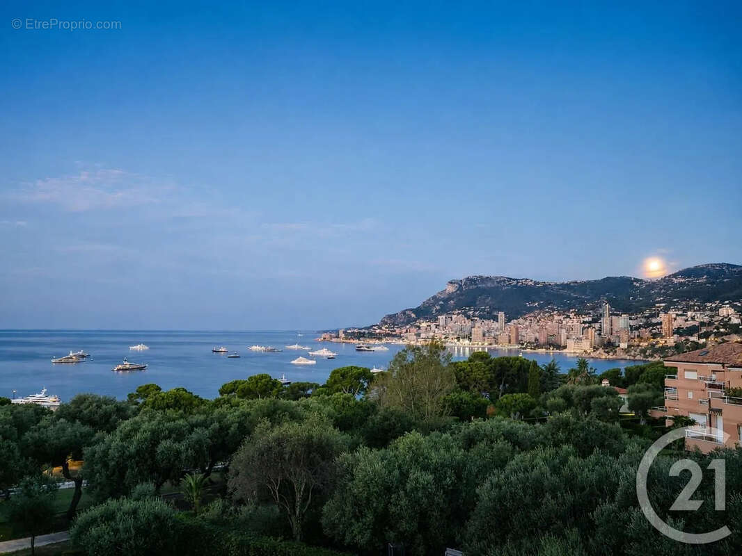 Appartement à ROQUEBRUNE-CAP-MARTIN
