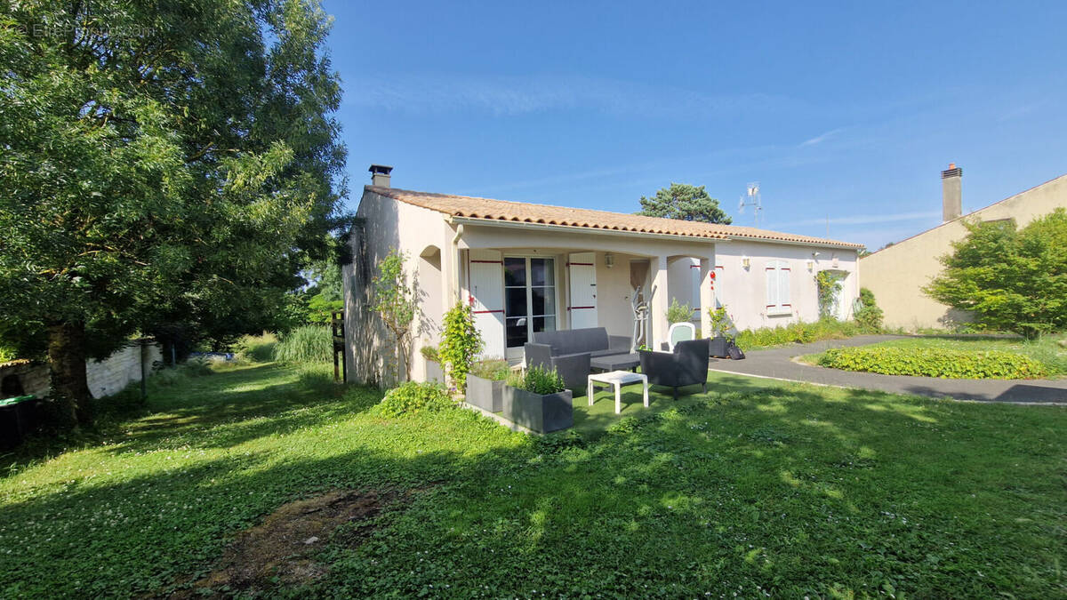 Maison à SAINT-GEORGES-DU-BOIS
