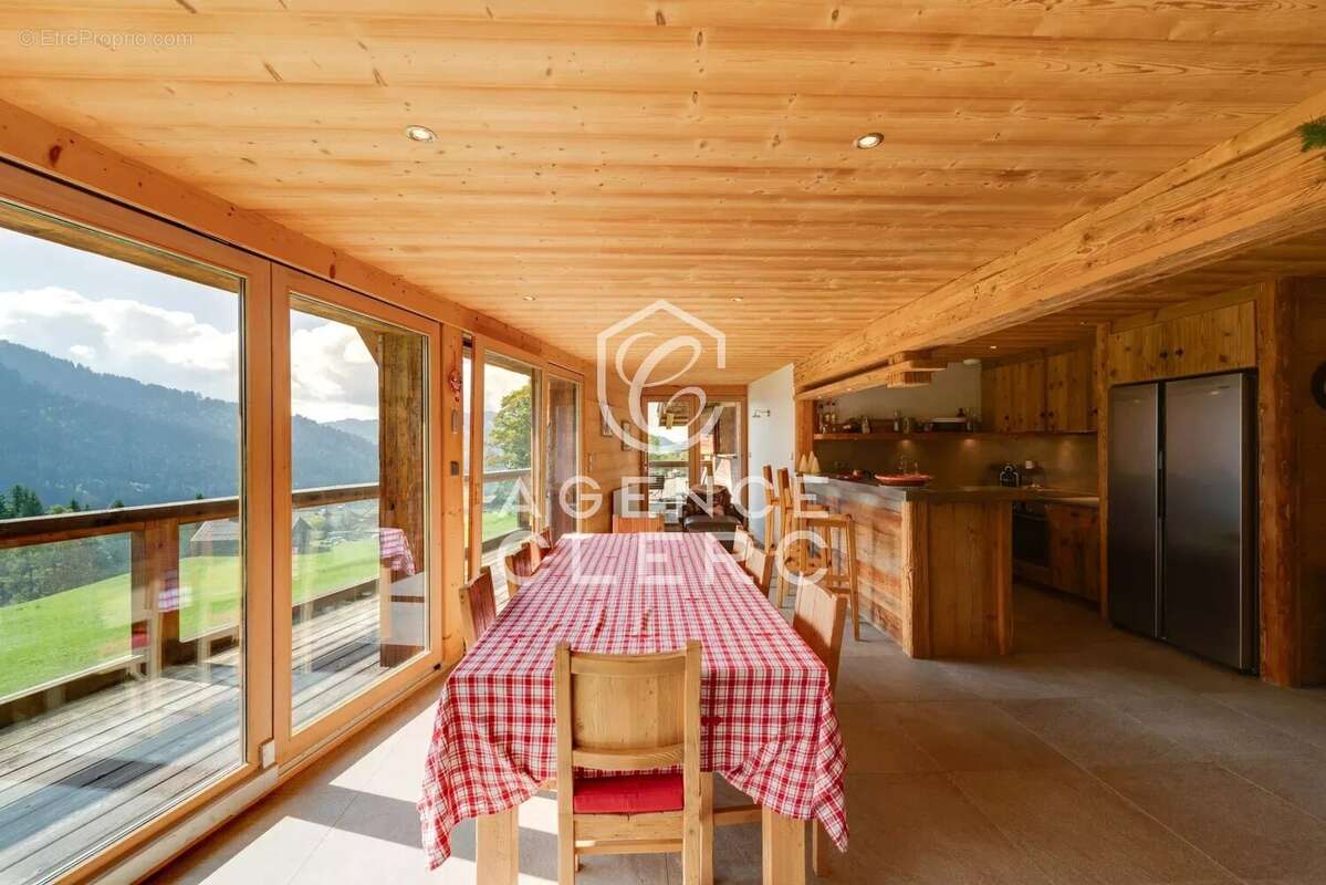 Maison à LA CLUSAZ