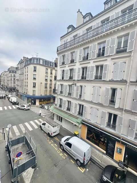 Appartement à PARIS-17E