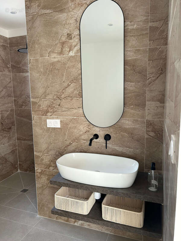 Maison à LA CALMETTE