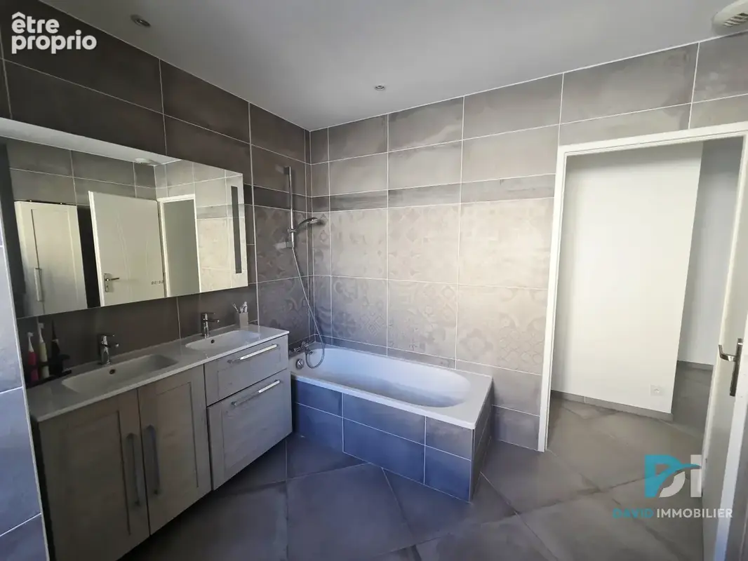Villa plain-pied avec piscine - photo 9