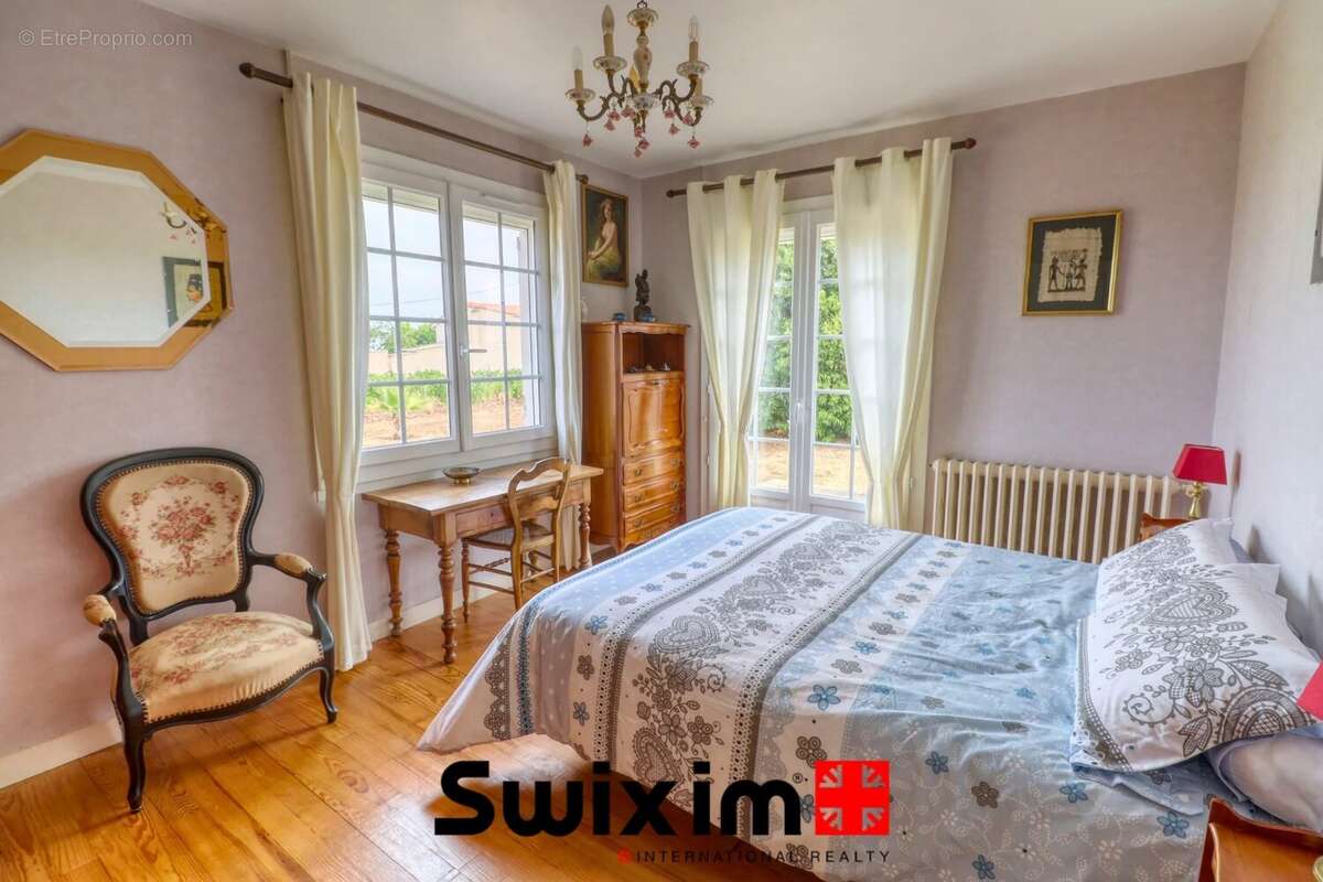 Propriété de 147m² - maison + dépendance - Saint-Estèphe - photo 8