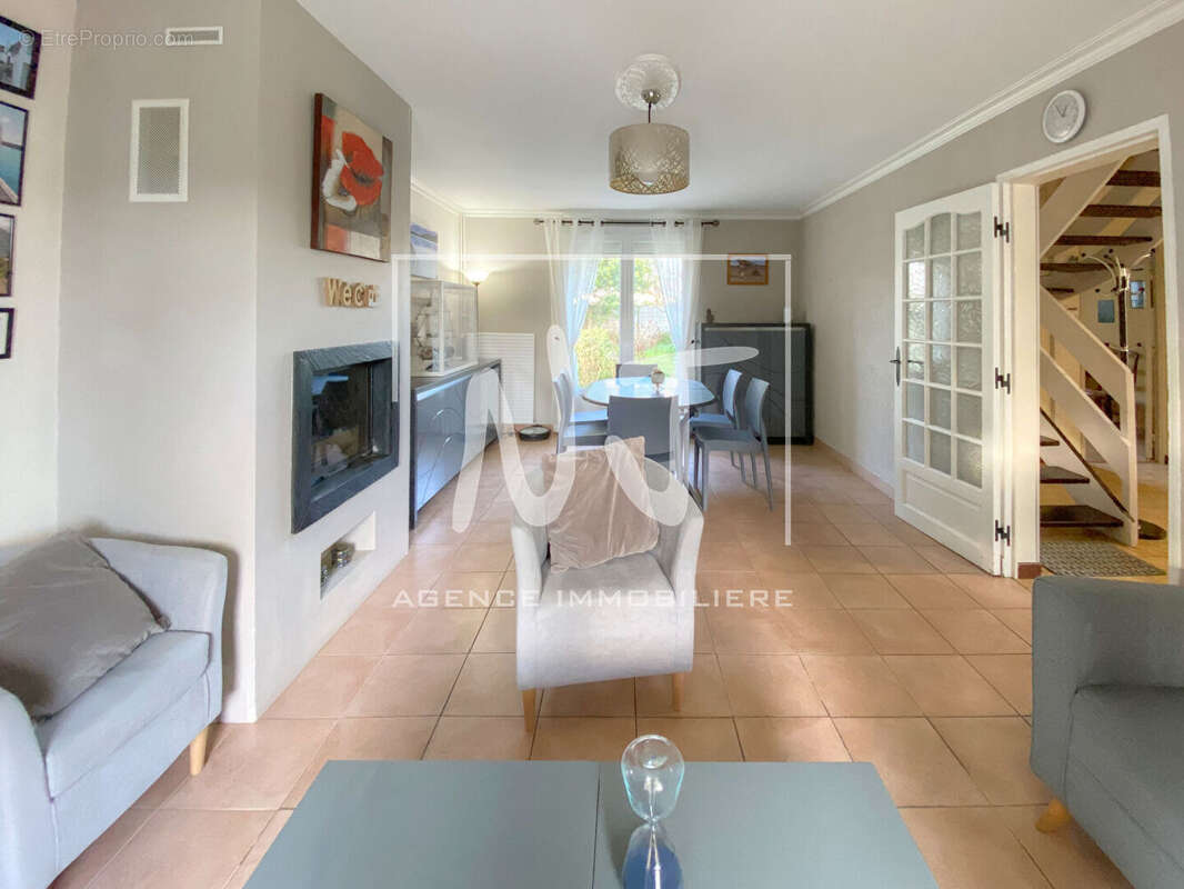 Maison à SAINT-BARTHELEMY-D'ANJOU