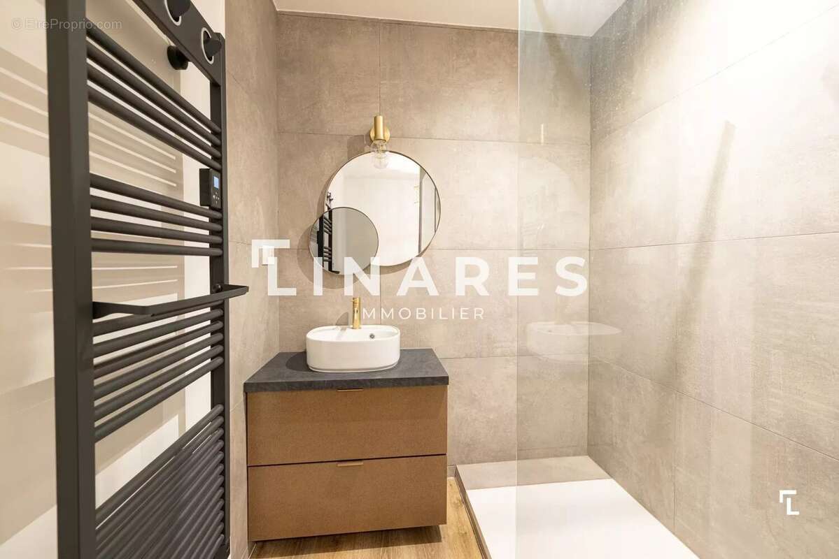 Appartement à MARSEILLE-8E